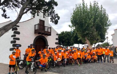 La Fiesta de la Bicicleta de Breña Baja congrega a 200 personas en defensa de una vida sostenible
